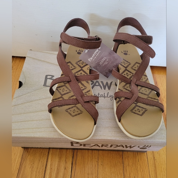 Brand-new bearpaw sandals - Picture 1 of 2
